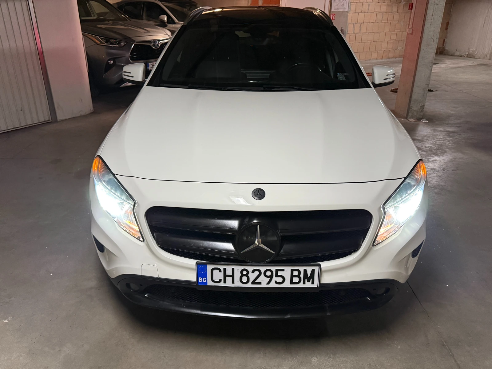 Mercedes-Benz GLA 250 4Matic | Carplay | Pano| Cam| Blind Sp| Distronic, снимка 2 - Автомобили и джипове - 54101462