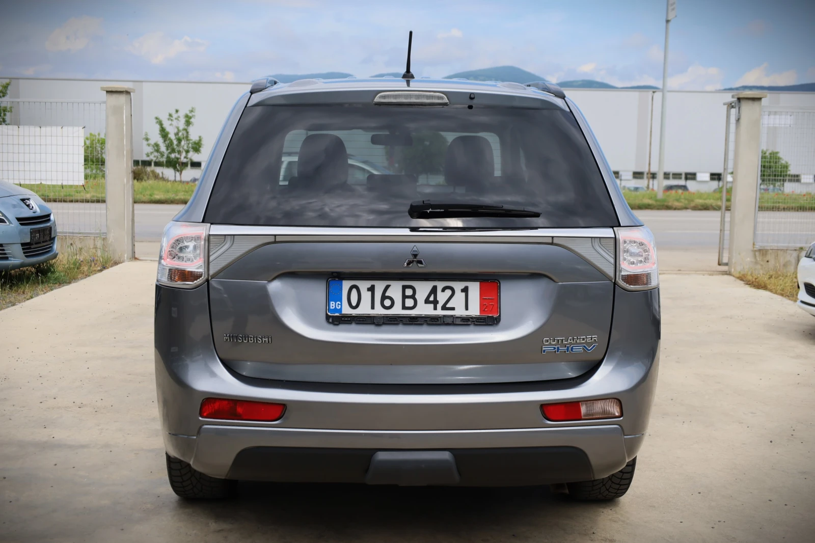 Mitsubishi Outlander Plug-in ������ | Mobile.bg � ����������� 3