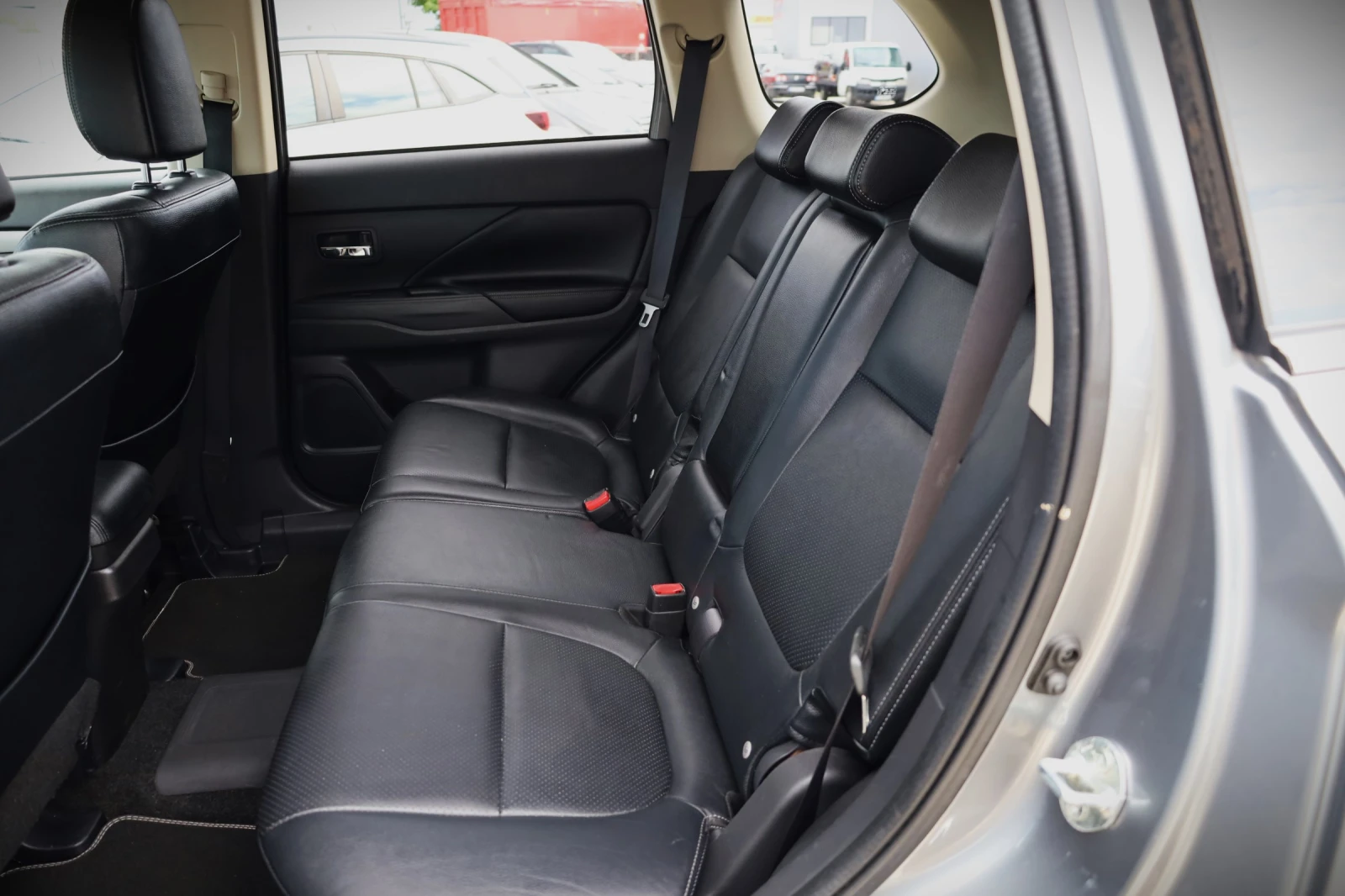 Mitsubishi Outlander Plug-in ������ | Mobile.bg � ����������� 14
