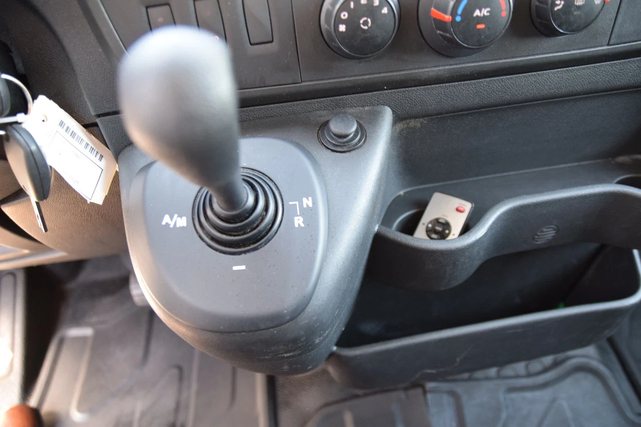 Opel Movano, снимка 11 - Бусове и автобуси - 53740700