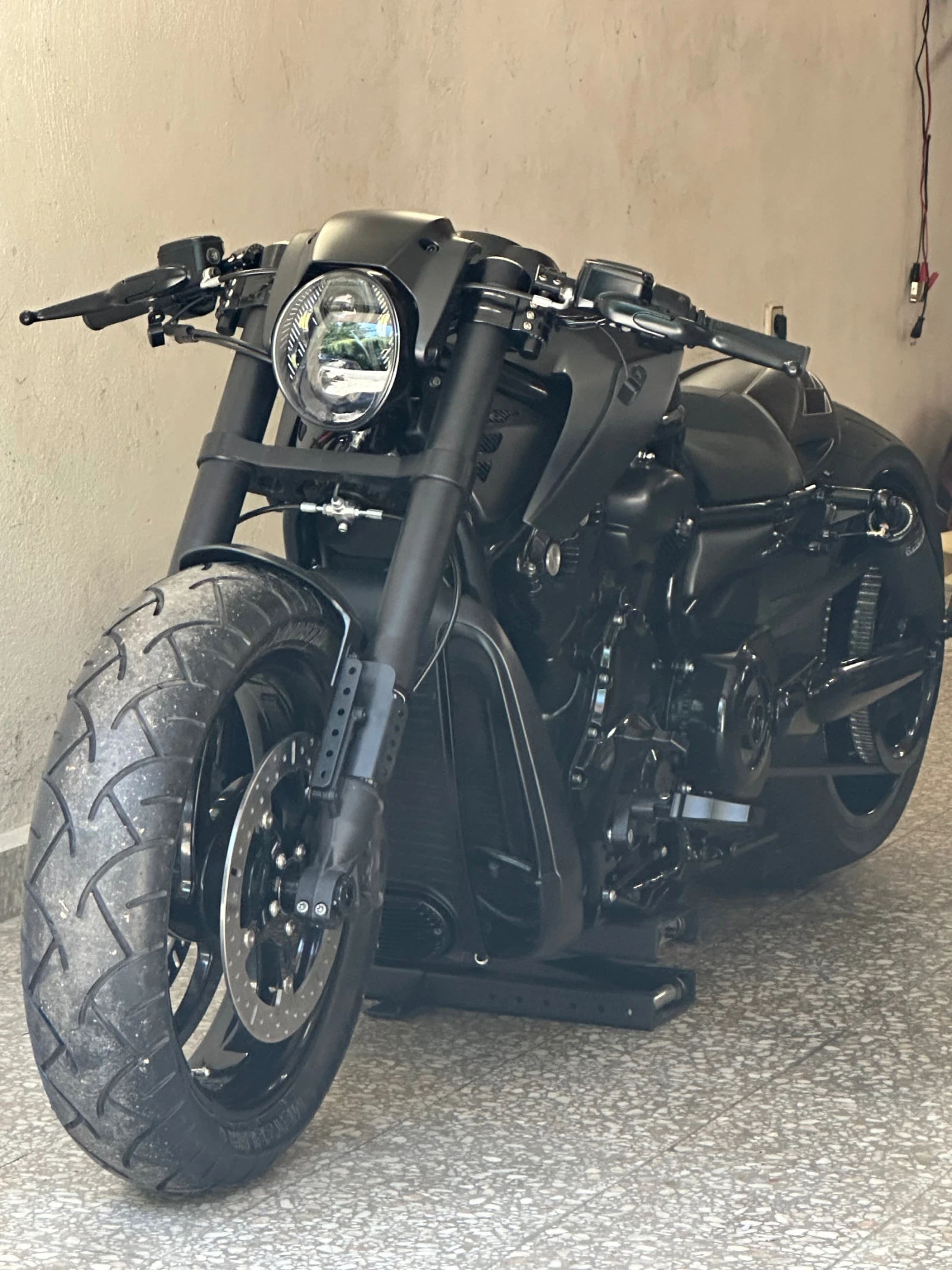 Harley-Davidson V-Rod Night rod special Custom 360 Monster