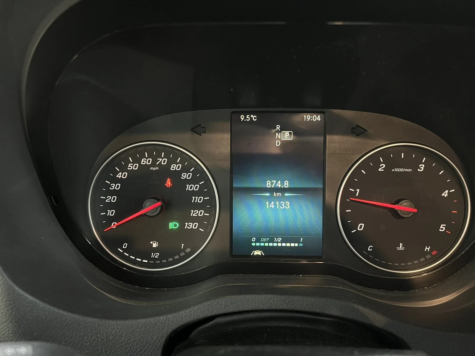 Кемпер Mercedes-Benz East to West Entrada 24 FM, снимка 15 - Каравани и кемпери - 54185381