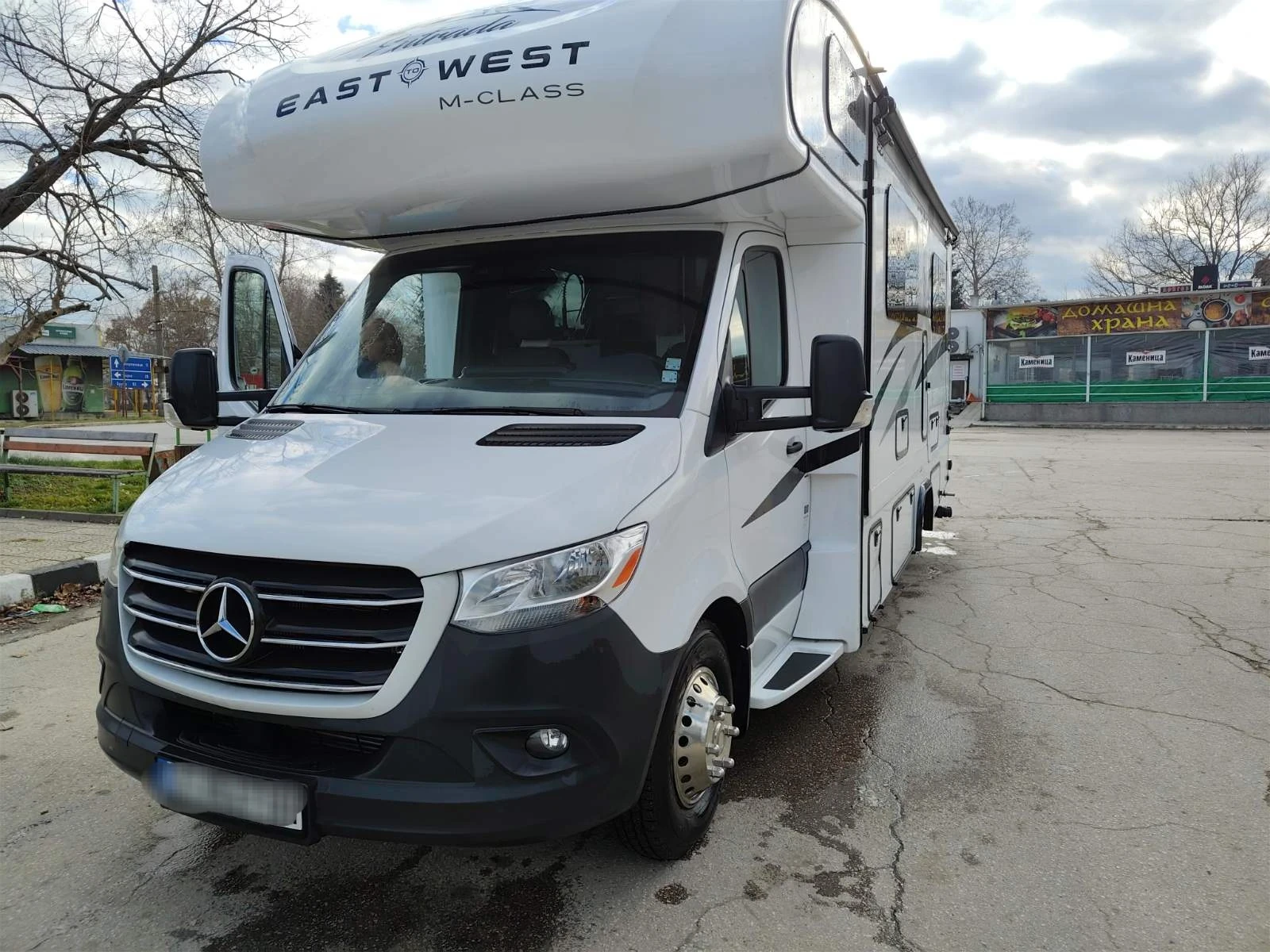 Кемпер Mercedes-Benz East to West Entrada 24 FM - изображение 3