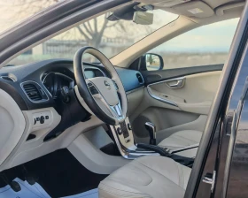 Volvo V40 Cross Country 2.0 120 К.С. ДИЗЕЛ! CROSS COUNTRY!КОЖА! , снимка 8