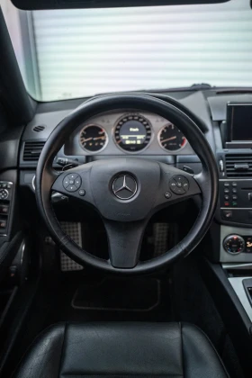 Mercedes-Benz C 320, снимка 11