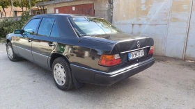 Mercedes-Benz 124, снимка 2