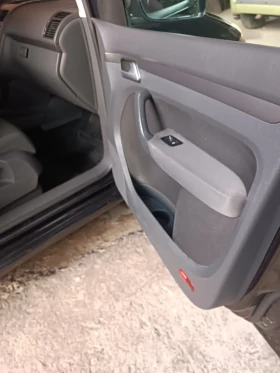 VW Touran 1.9 TDI АВТОМАТИК, снимка 14