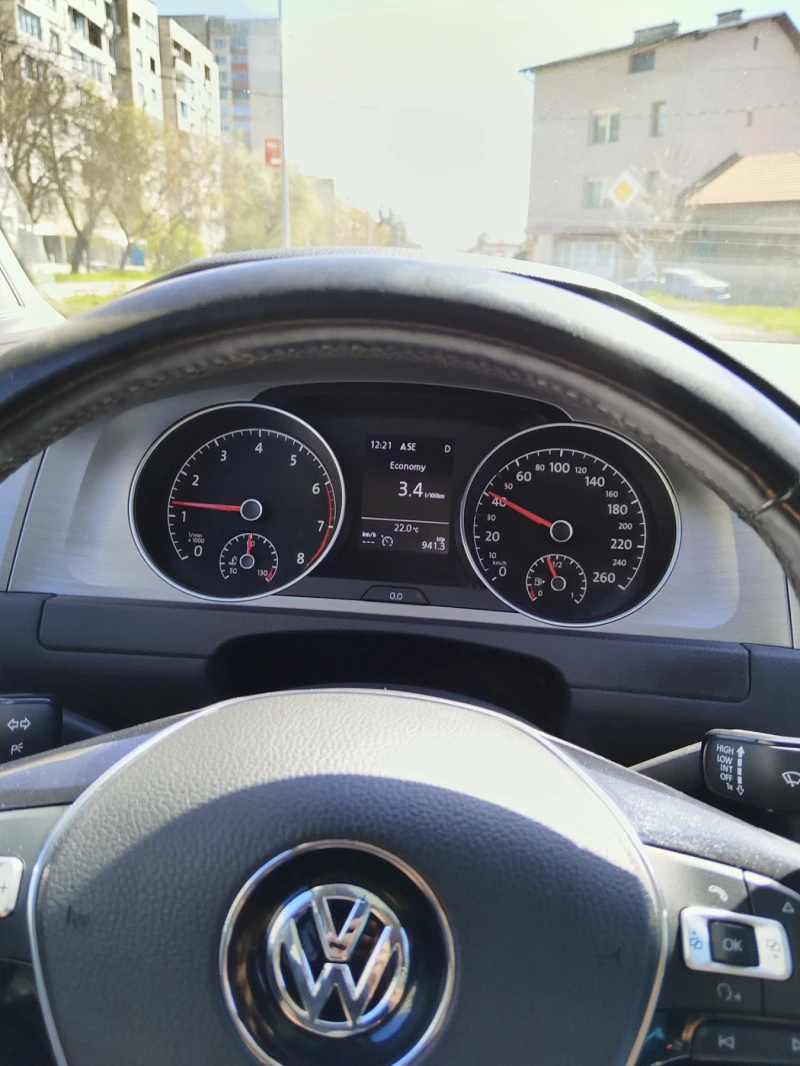 VW Golf 1.8Т, снимка 12 - Автомобили и джипове - 46890310