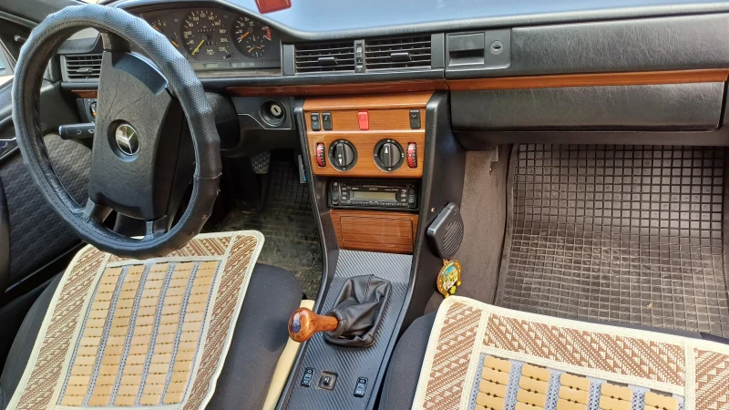 Mercedes-Benz 124, снимка 3 - Автомобили и джипове - 47525548