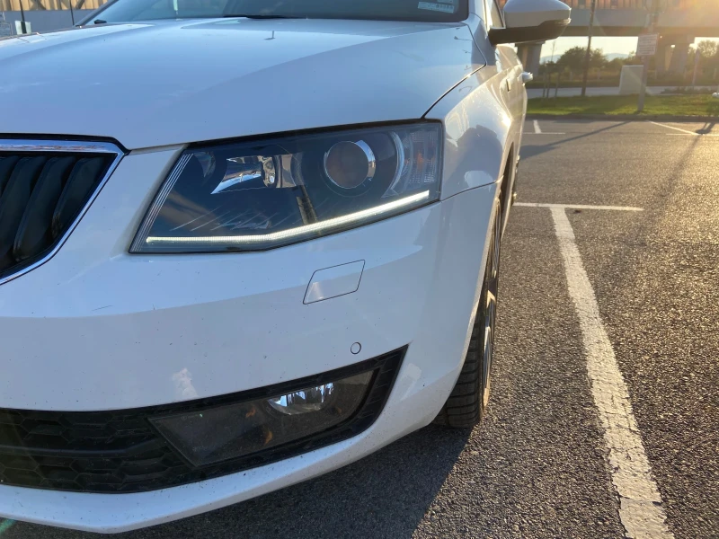 Skoda Octavia 1.8 TSI 4x4 DSG Swiss Joy СЕГА НА 23850 ЛВ., снимка 10 - Автомобили и джипове - 47560911