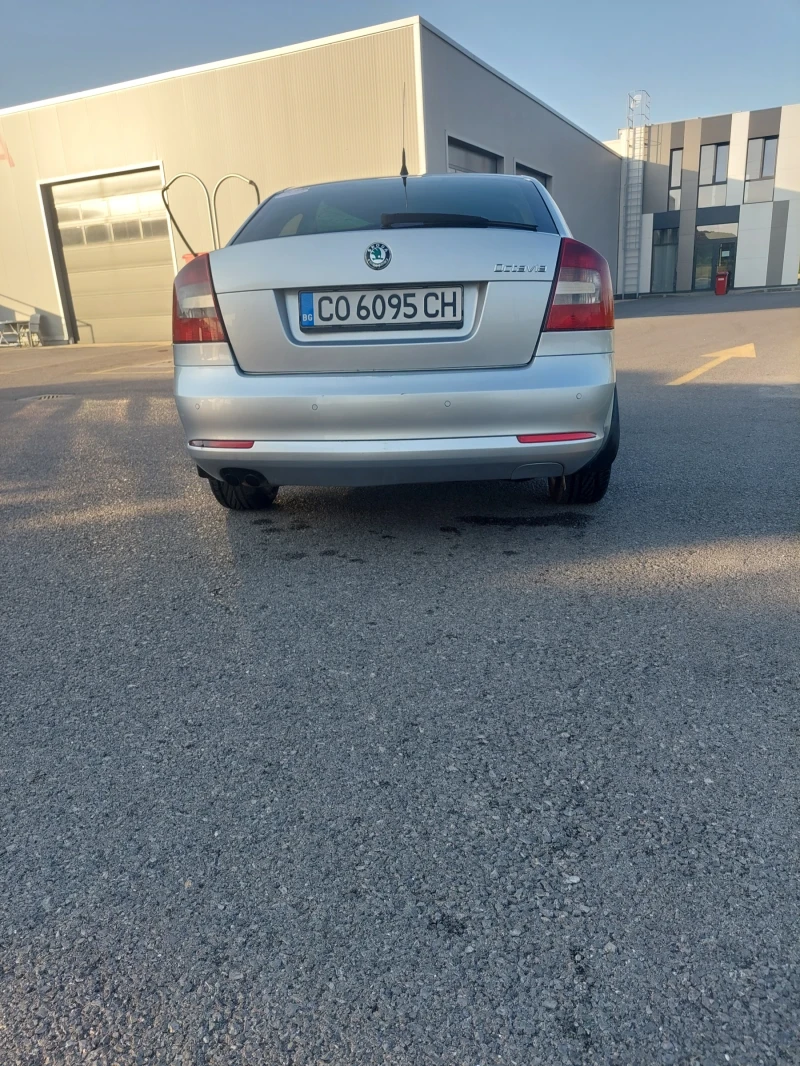 Skoda Octavia 2.0 TDI , снимка 2 - Автомобили и джипове - 47931512