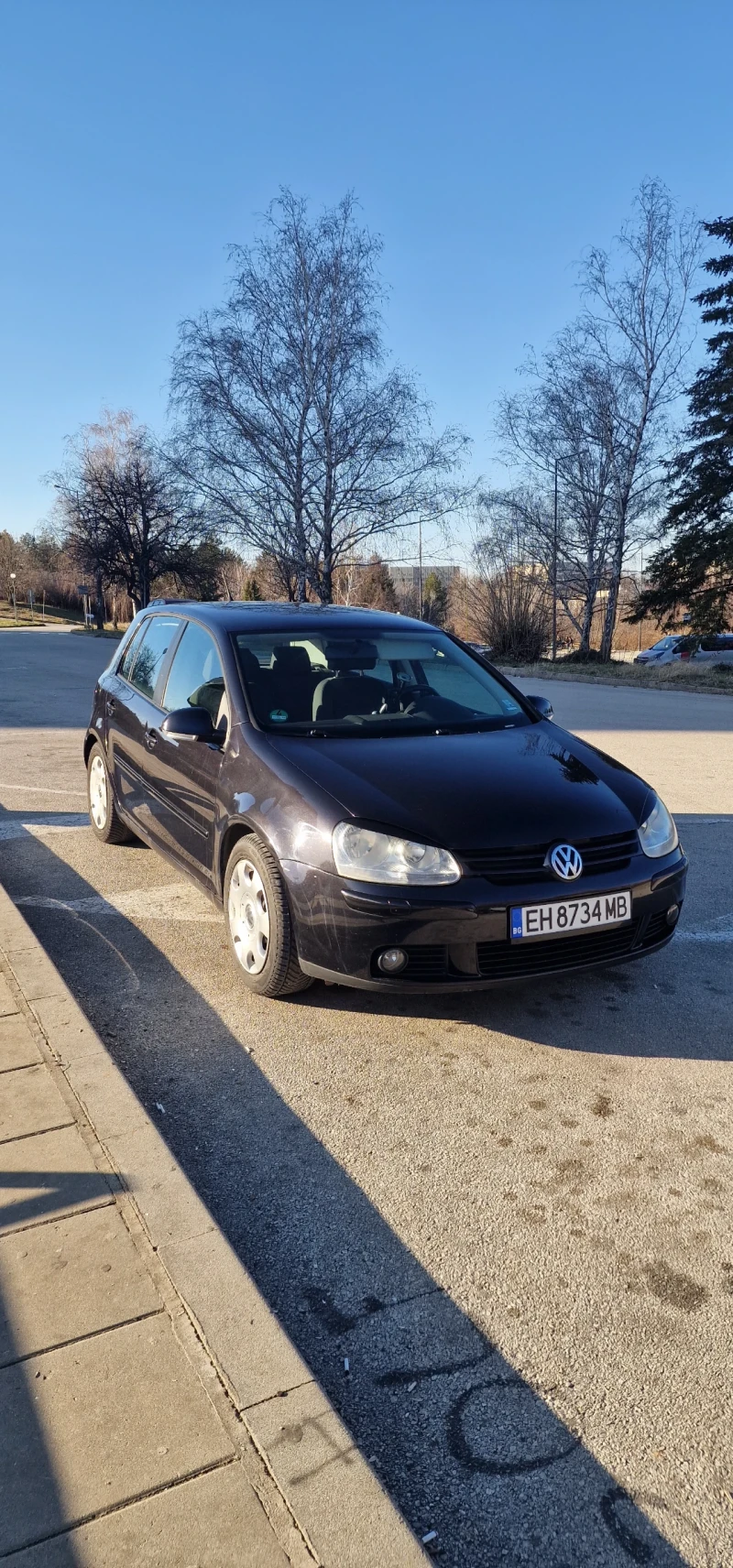 VW Golf Golf 5 - 1, 6 бензин / 102 к.с. става на газ, снимка 1 - Автомобили и джипове - 48634335