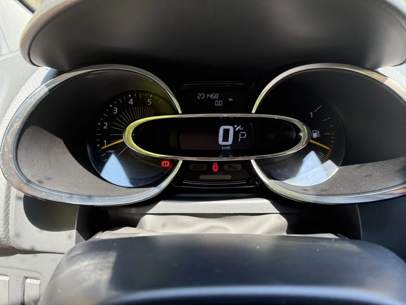 Renault Clio 1.5 dci automatic, снимка 6 - Автомобили и джипове - 51622339