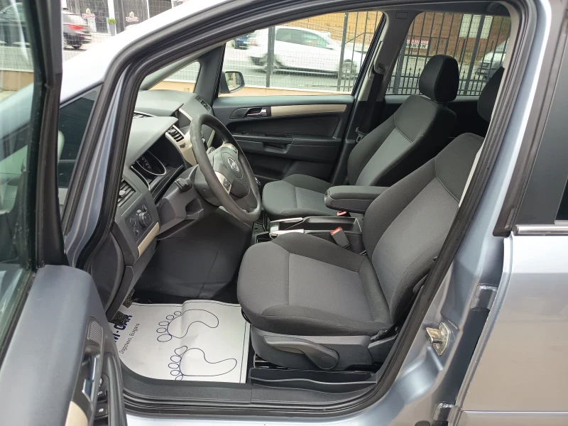 Opel Zafira 1.7dti, снимка 8 - Автомобили и джипове - 51850451