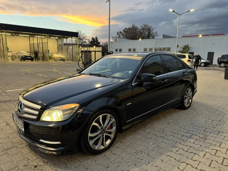 Mercedes-Benz C 350 ТОП ОБСЛУЖЕНА