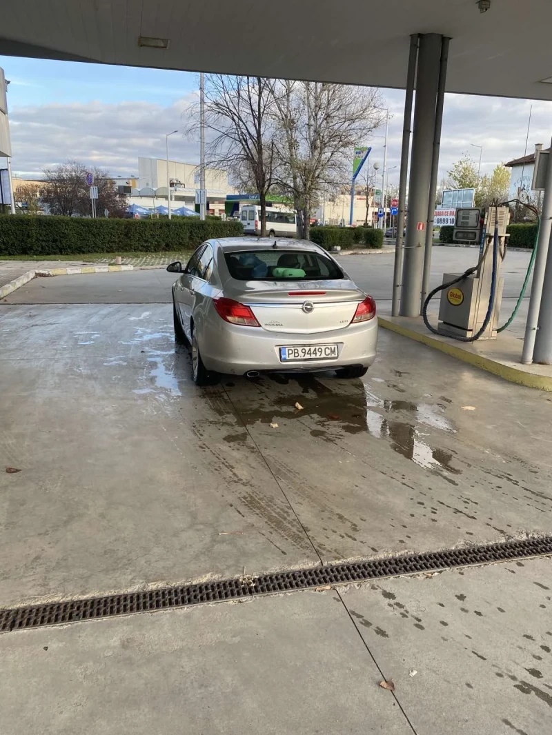 Opel Insignia, снимка 4 - Автомобили и джипове - 52580747