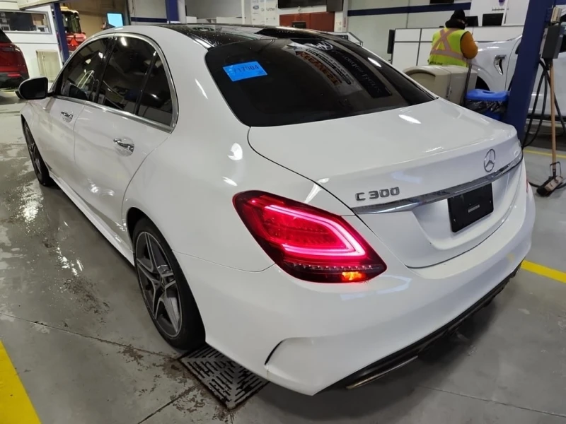 Mercedes-Benz C 300 * CARFAX * ЦЕНА ДО БГ, снимка 4 - Автомобили и джипове - 53165997