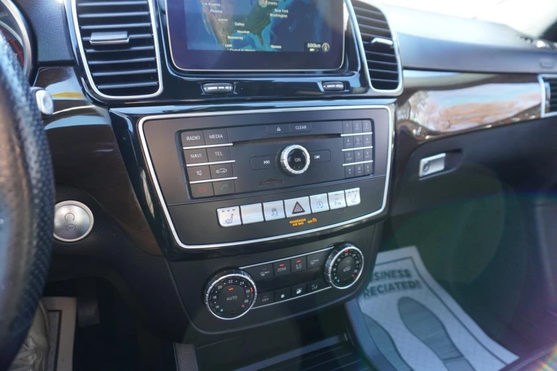 Mercedes-Benz GLS 450 AMG PACK| HARMAN| PANO| ОБДУХВАНЕ| ВЪЗДУХ| KEYLESS, снимка 8 - Автомобили и джипове - 53221173