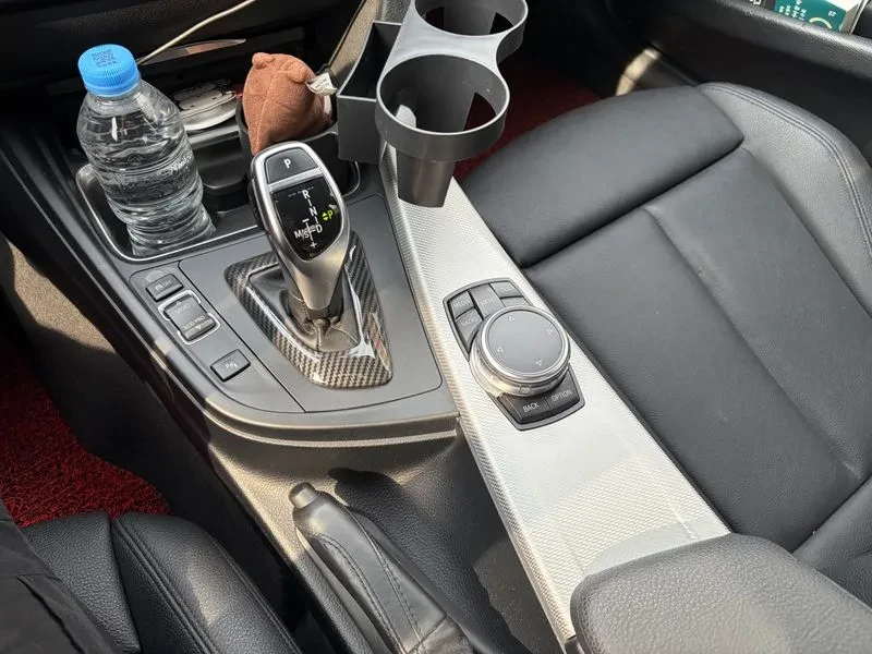 BMW 320 D M Performance Edition, снимка 9 - Автомобили и джипове - 55948857