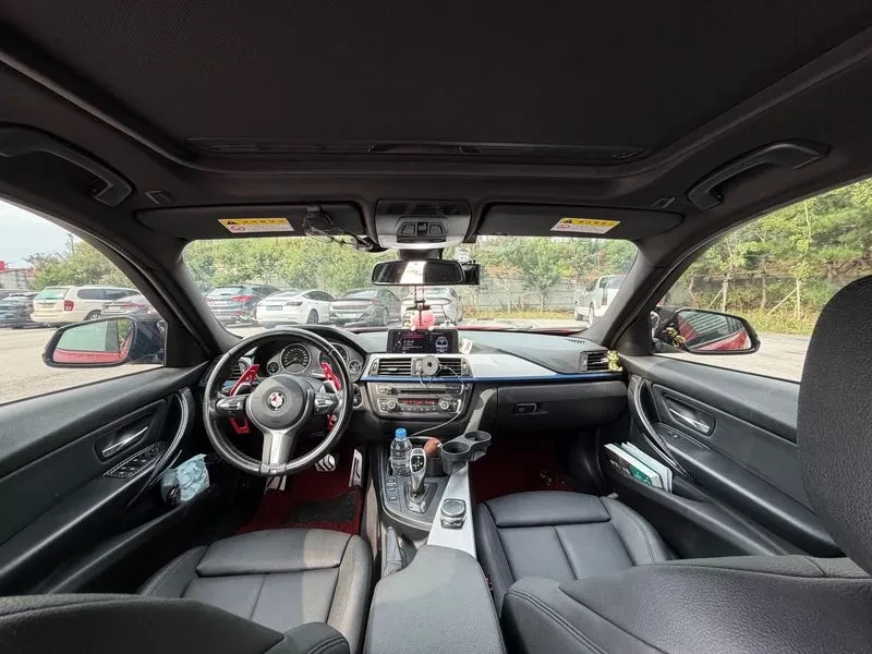 BMW 320 D M Performance Edition, снимка 7 - Автомобили и джипове - 55948857