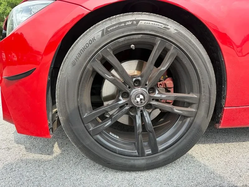 BMW 320 D M Performance Edition, снимка 5 - Автомобили и джипове - 55948857