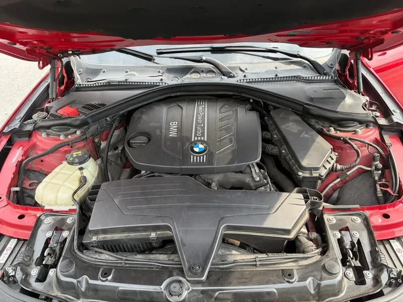 BMW 320 D M Performance Edition, снимка 6 - Автомобили и джипове - 55948857
