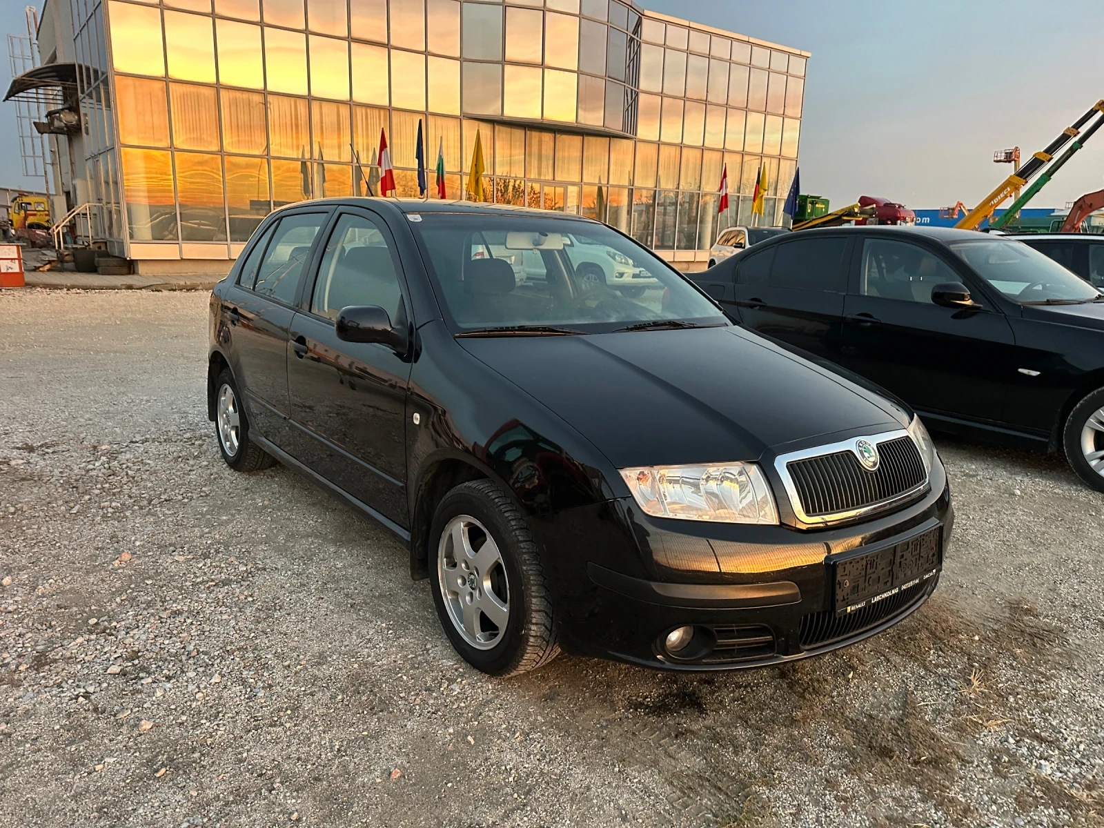 Skoda Fabia 1.2.i* КЛИМА* ПОДГРЕВ НА СЕДАЛКИ* ЛЕТИ ДЖАНТИ* ТО - изображение 2