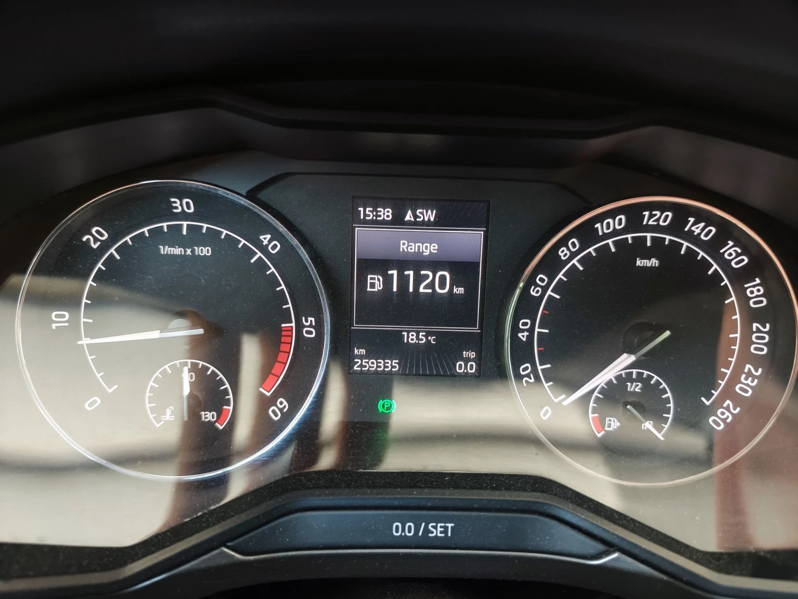 Skoda Superb 2.0 TDI - изображение 2
