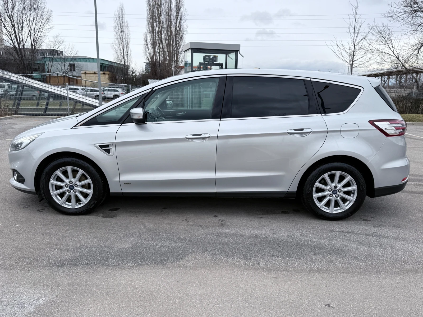 Ford S-Max * AWD* EURO6D* PODGREV* CAMERA* DISTRONIC* CARPLAY - изображение 8
