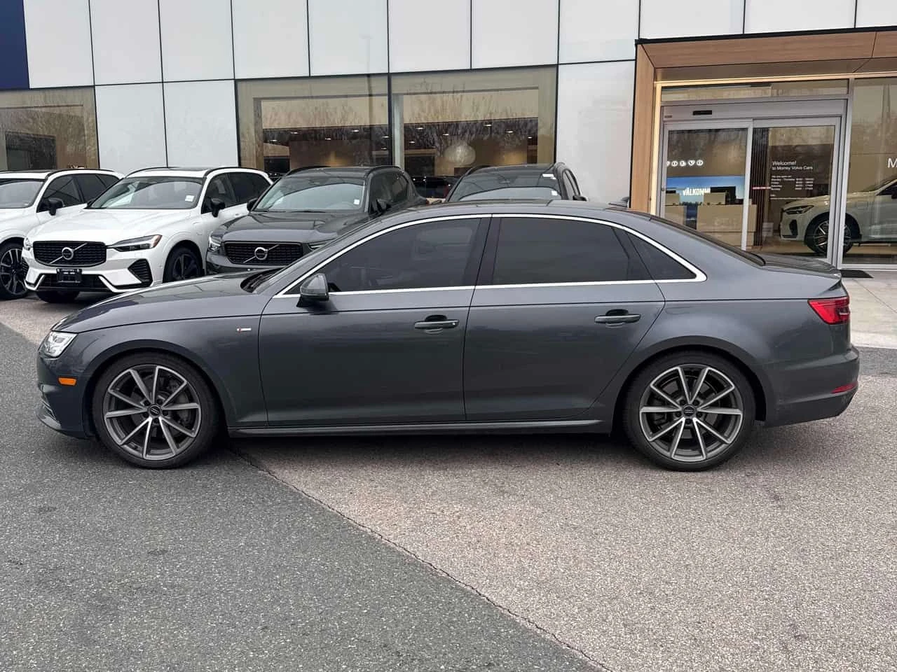 Audi A4 2.0 TFSI quattro Prestige | PANO | KEYLESS, снимка 2 - Автомобили и джипове - 53825003