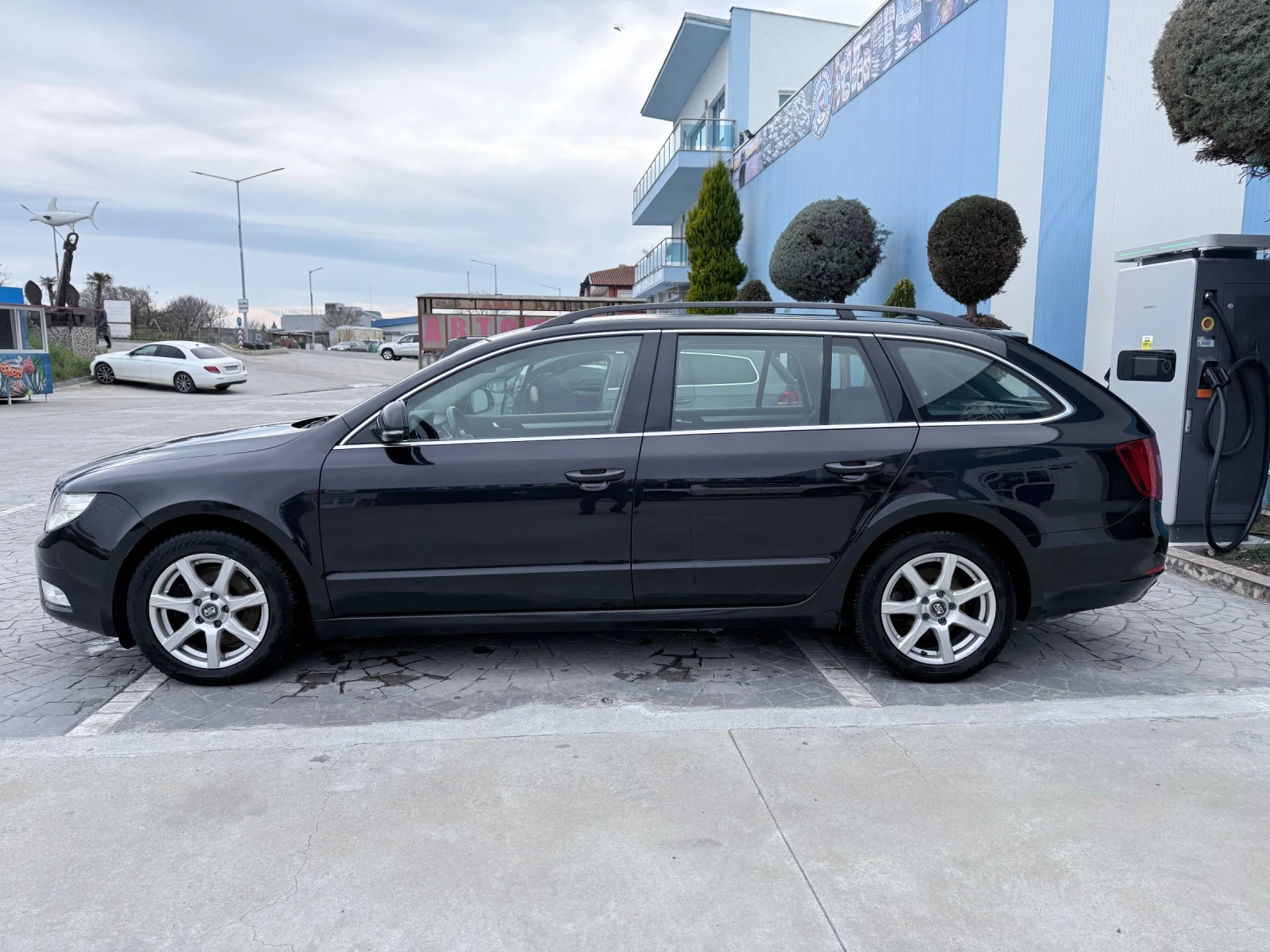 Skoda Superb, снимка 3 - Автомобили и джипове - 54041355