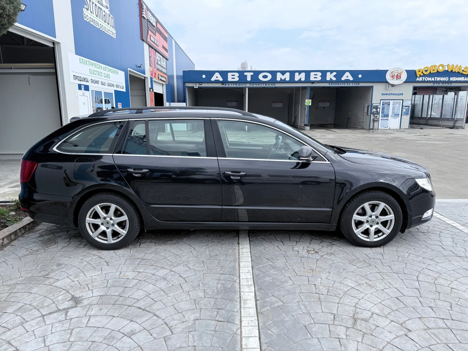 Skoda Superb, снимка 4 - Автомобили и джипове - 54041355