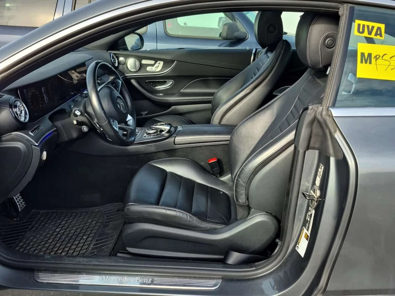 Mercedes-Benz E 400 АМГ Пакет/2 Ключа/360 Камера/Ленти/Подгрев/Пано, снимка 7 - Автомобили и джипове - 54053768