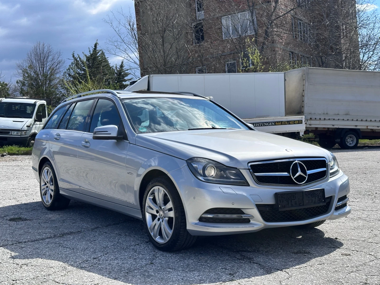 Mercedes-Benz C 220 AVANTGARDE* ШИБЕДАХ* BI-XENON* АВТОМАТ* НЕМСКА!, снимка 3 - Автомобили и джипове - 54122157