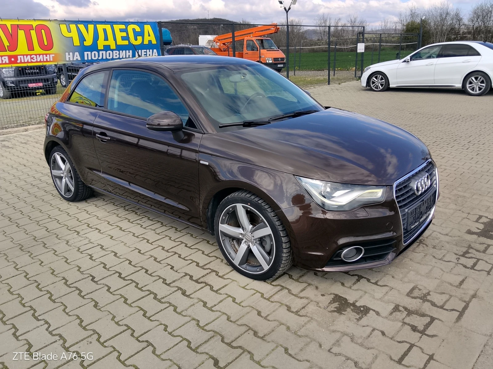 Audi A1 1.6 TDI S-line, снимка 3 - Автомобили и джипове - 54312000
