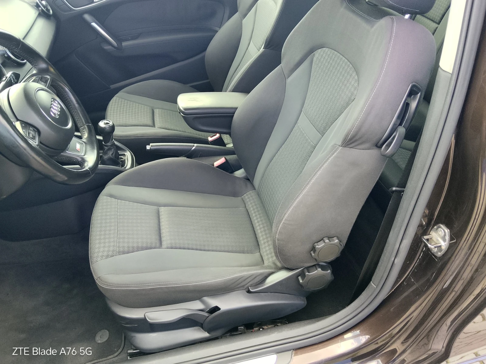 Audi A1 1.6 TDI S-line, снимка 12 - Автомобили и джипове - 54312000