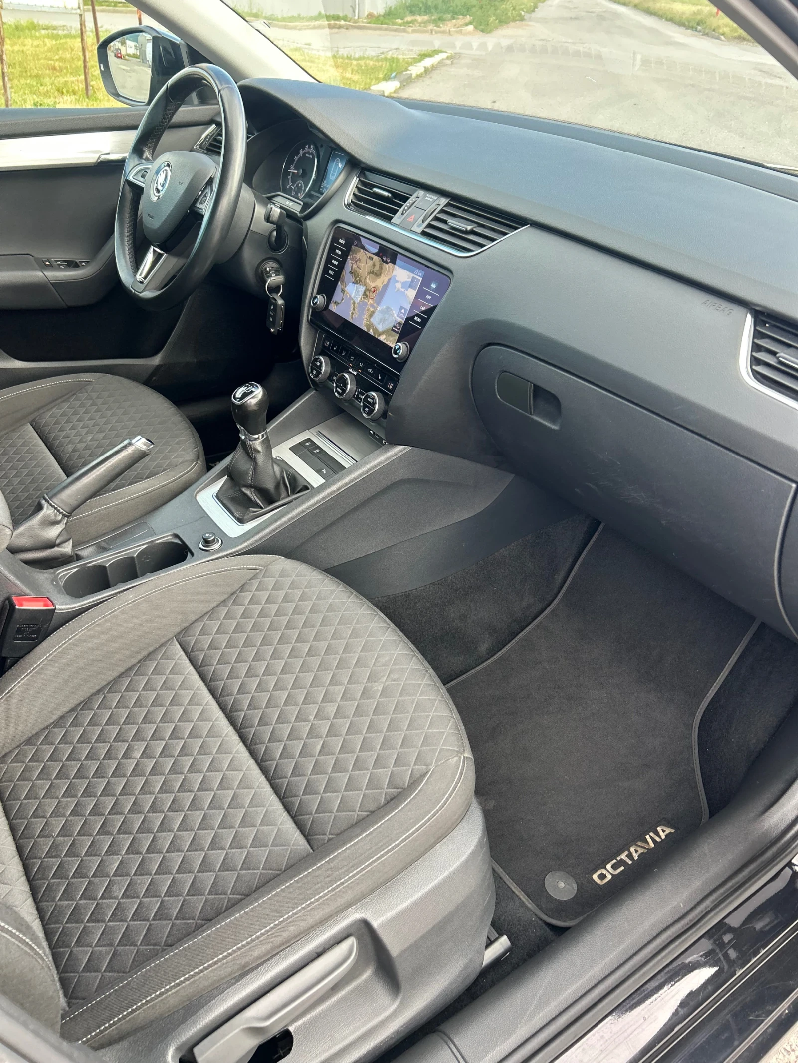 Skoda Octavia 1.6TDI 116ps NAVI FULL LED 2019г ТОП, снимка 14 - Автомобили и джипове - 54607197