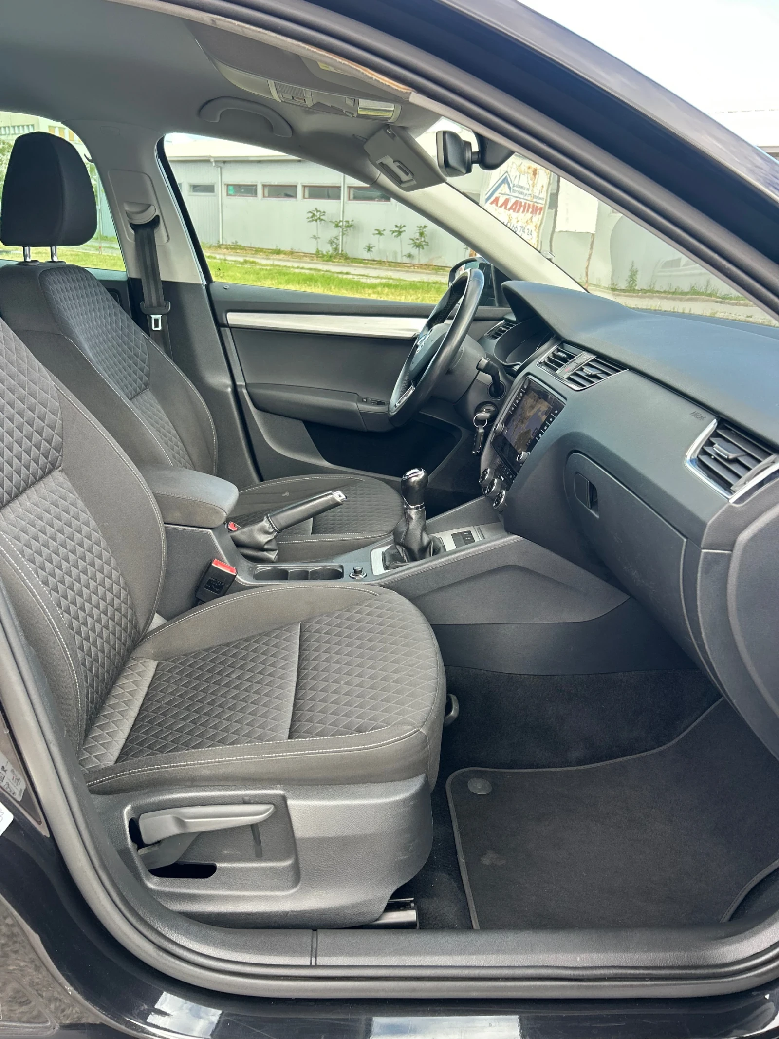 Skoda Octavia 1.6TDI 116ps NAVI FULL LED 2019г ТОП, снимка 12 - Автомобили и джипове - 54607197