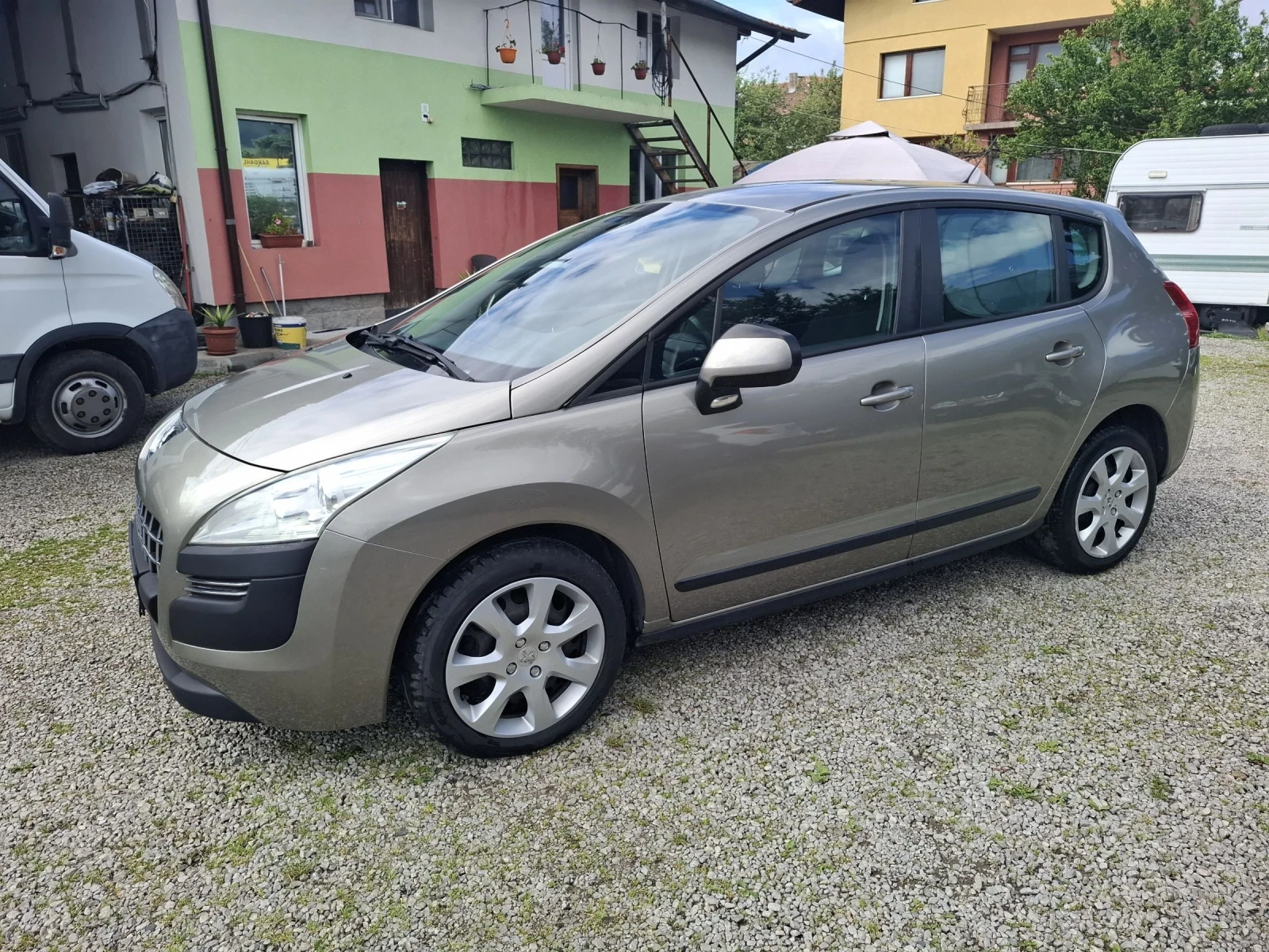 Peugeot 3008 1.6 HDI, снимка 3 - Автомобили и джипове - 54661739