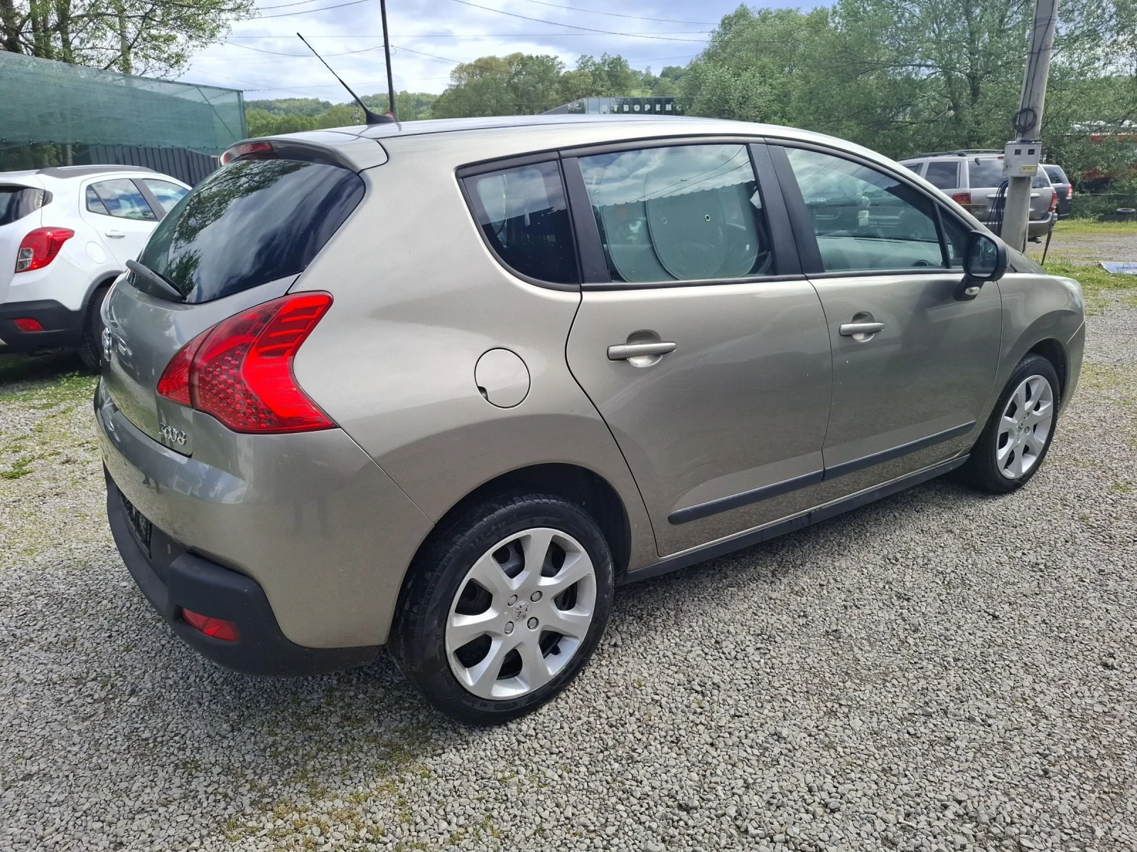 Peugeot 3008 1.6 HDI, снимка 6 - Автомобили и джипове - 54661739