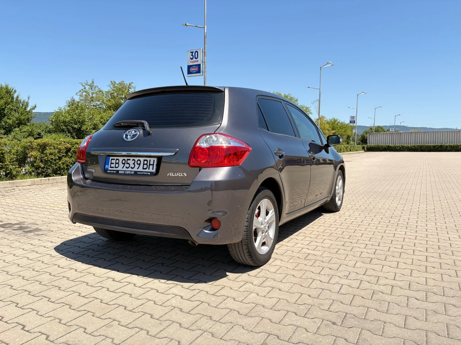 Toyota Auris Отлична! 2.0 D4D, снимка 4 - Автомобили и джипове - 55076659