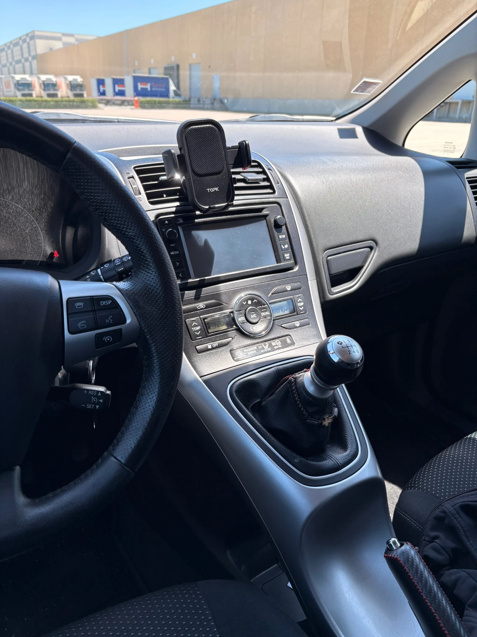 Toyota Auris Отлична! 2.0 D4D, снимка 10 - Автомобили и джипове - 55076659