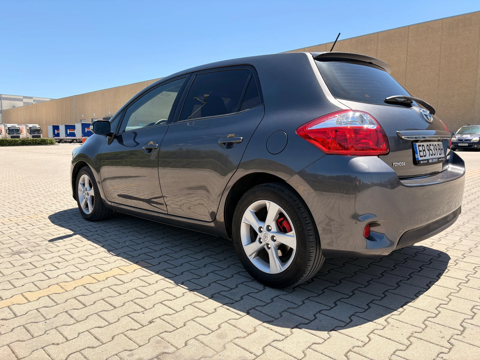 Toyota Auris Отлична! 2.0 D4D, снимка 5 - Автомобили и джипове - 55076659