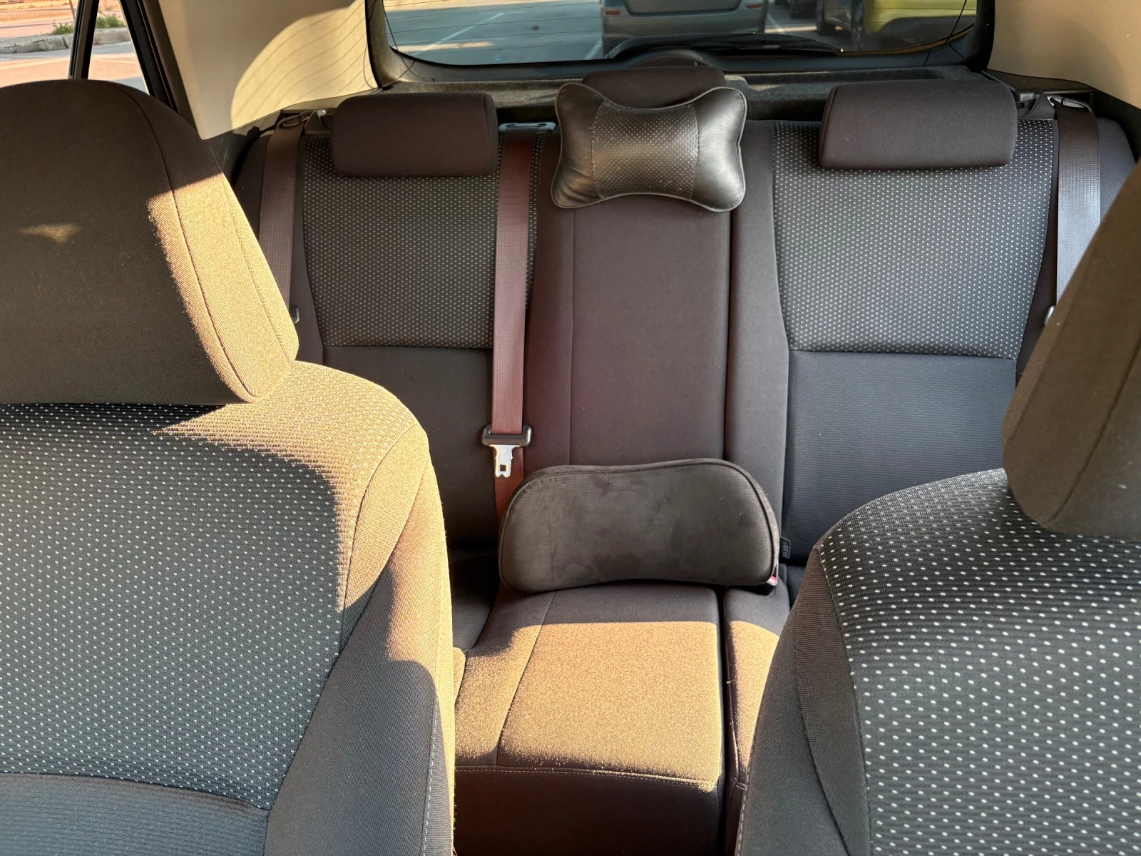 Toyota Auris Отлична! 2.0 D4D, снимка 15 - Автомобили и джипове - 55076659