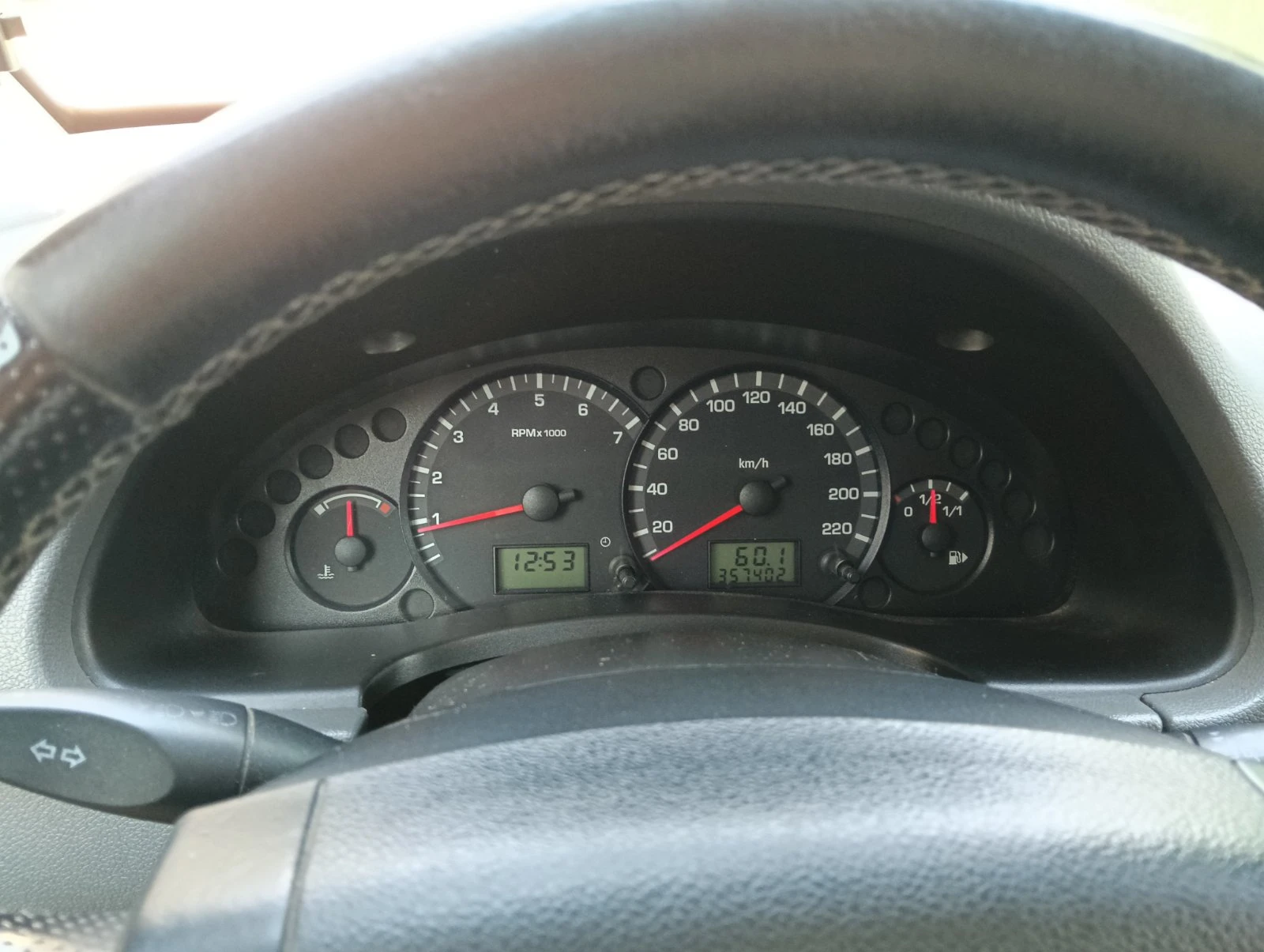 Ford Tourneo Connect 1.8 16V GAZ, снимка 6 - Автомобили и джипове - 55118833