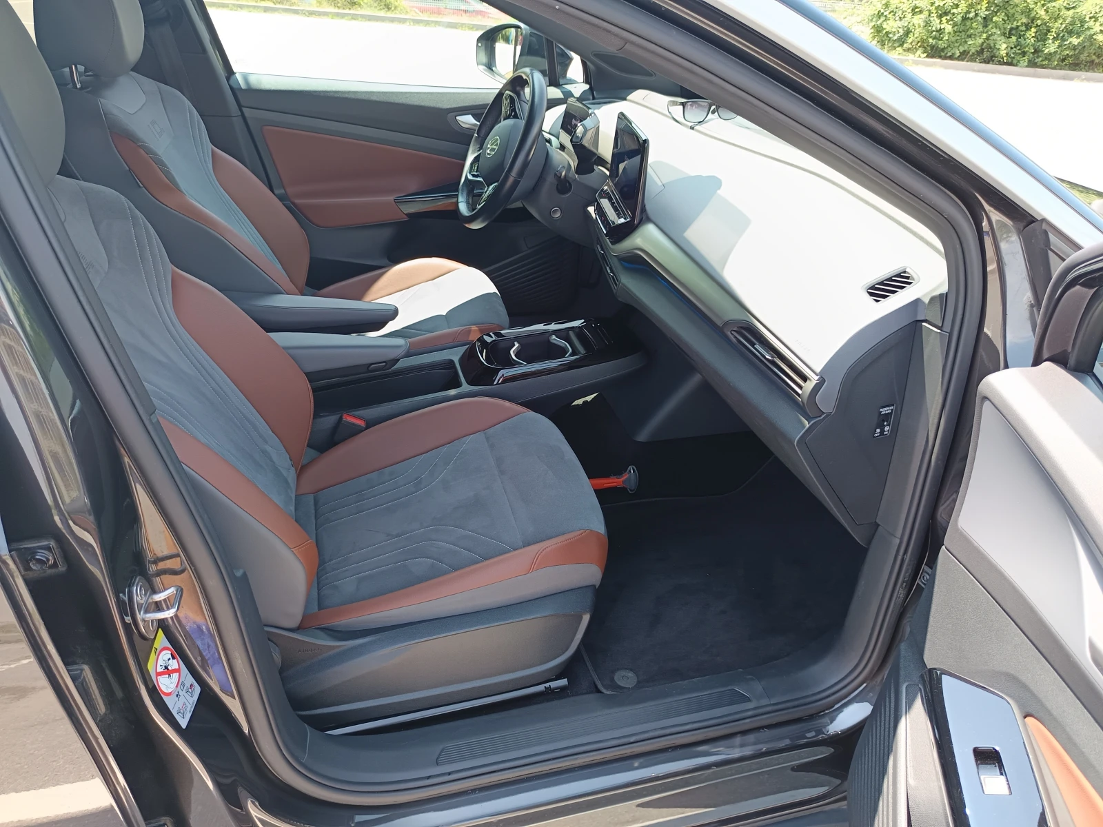 VW ID.4 1St Edition, снимка 14 - Автомобили и джипове - 55146027