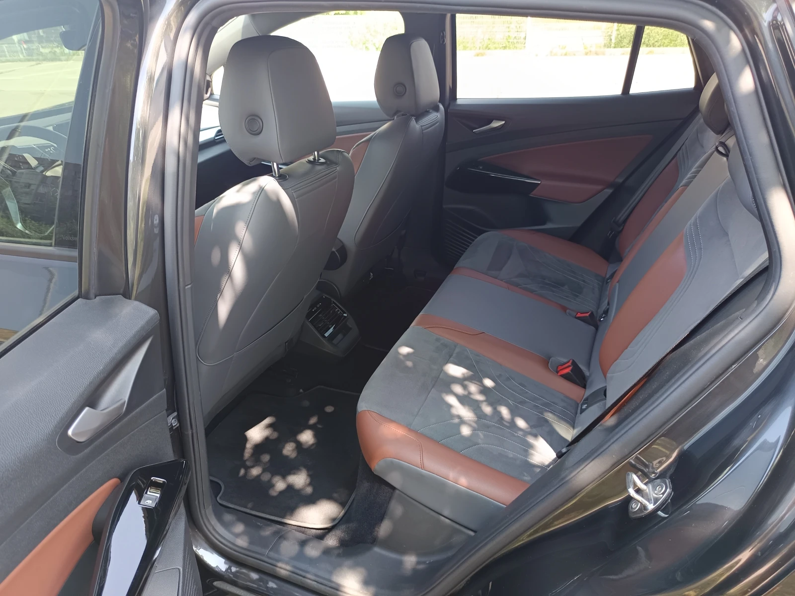 VW ID.4 1St Edition, снимка 12 - Автомобили и джипове - 55146027