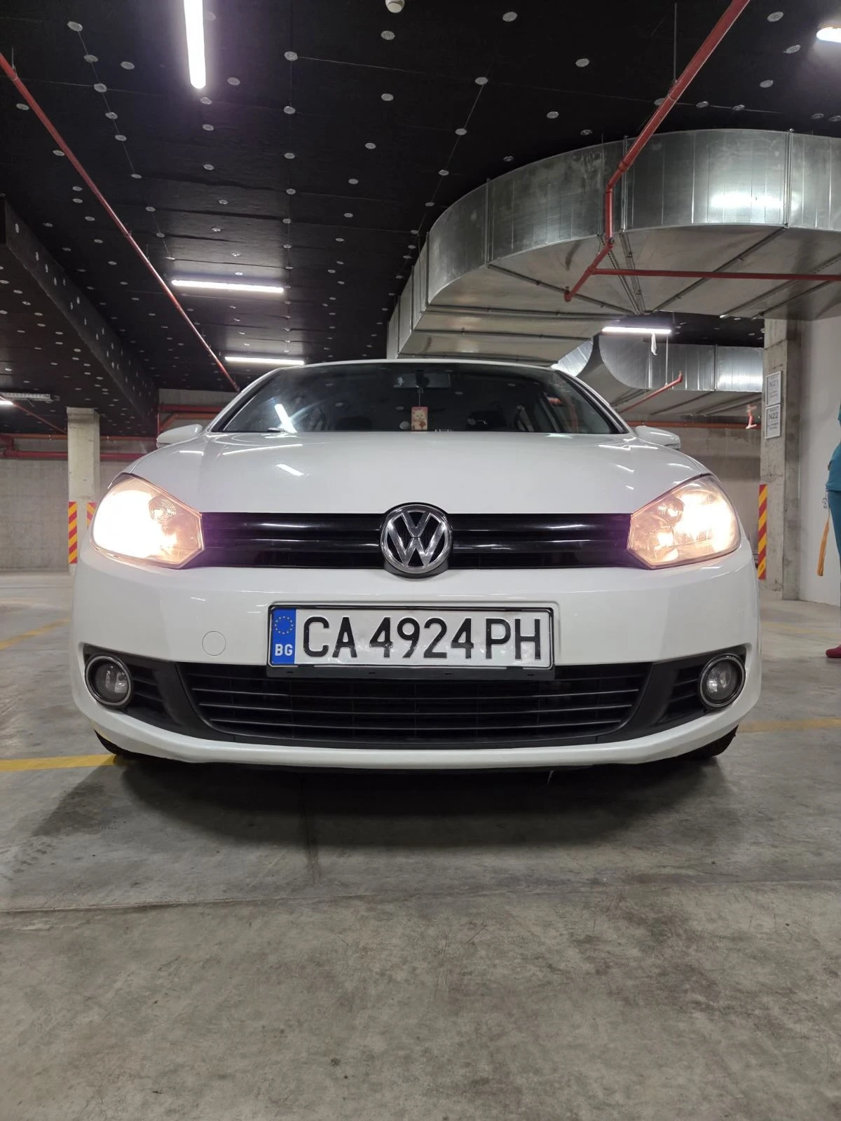 VW Golf Golf 6 - перфектна кола за начинаещи, снимка 8 - Автомобили и джипове - 55467363