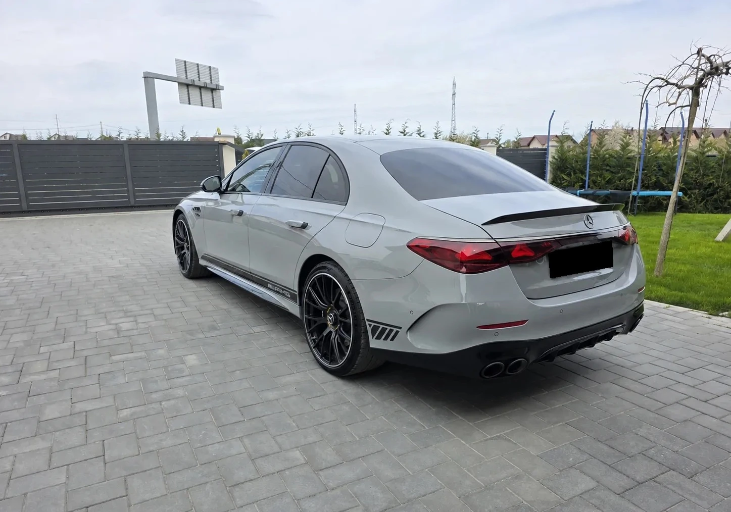 Mercedes-Benz E 53 AMG 4Matic+ Edition 1 Plug-In Hybrid, снимка 3 - Автомобили и джипове - 55829356