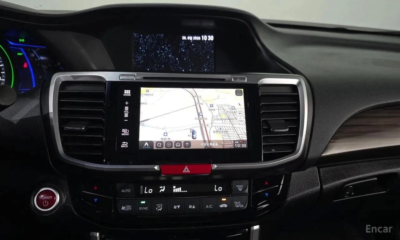 Honda Accord 2.0 Hybrid/КОЖА/ФИНАНСИРАНЕ , снимка 16 - Автомобили и джипове - 56103102